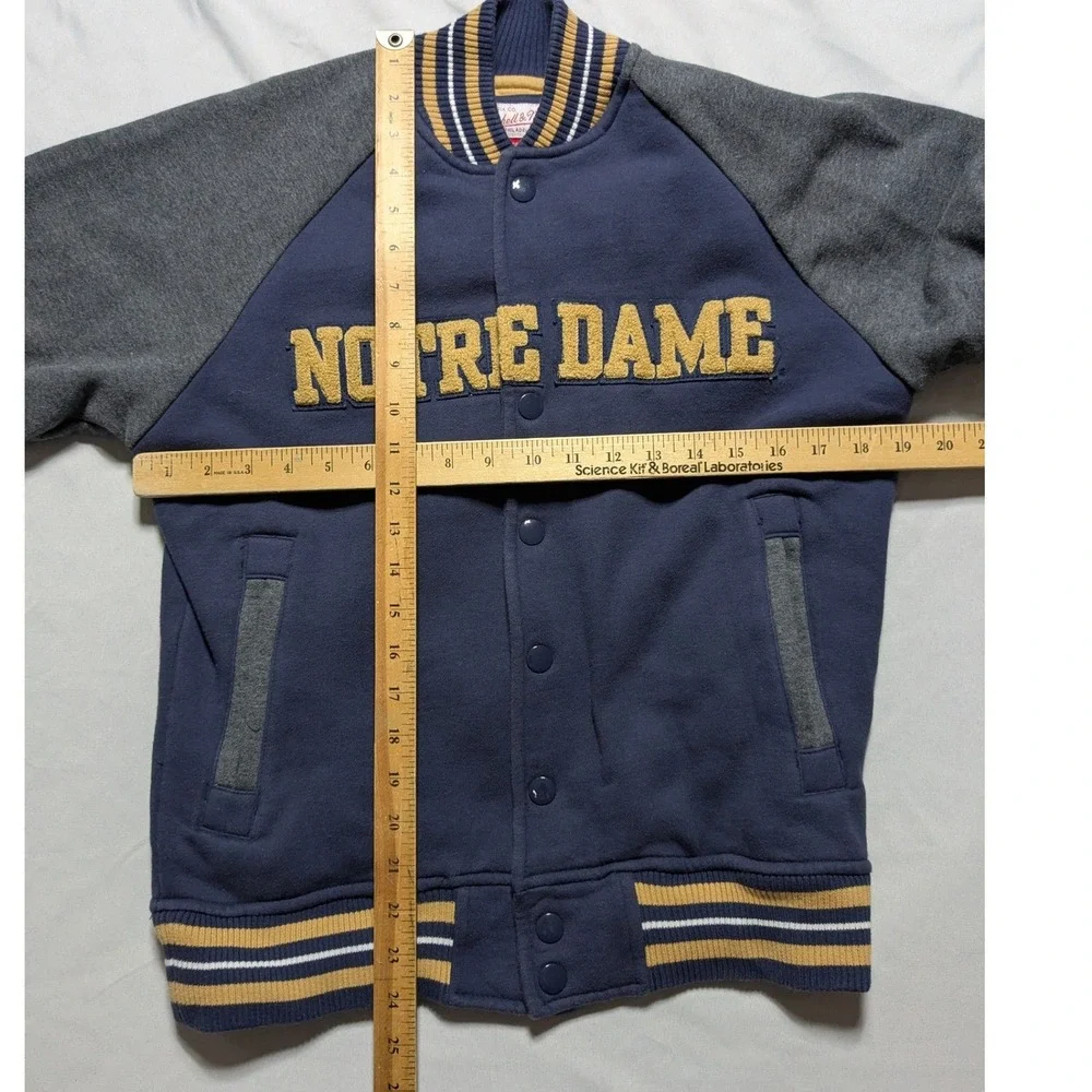Mitchell & Ness Notre Dame Fighting Irish College Vault Varsity Jacket Navy M